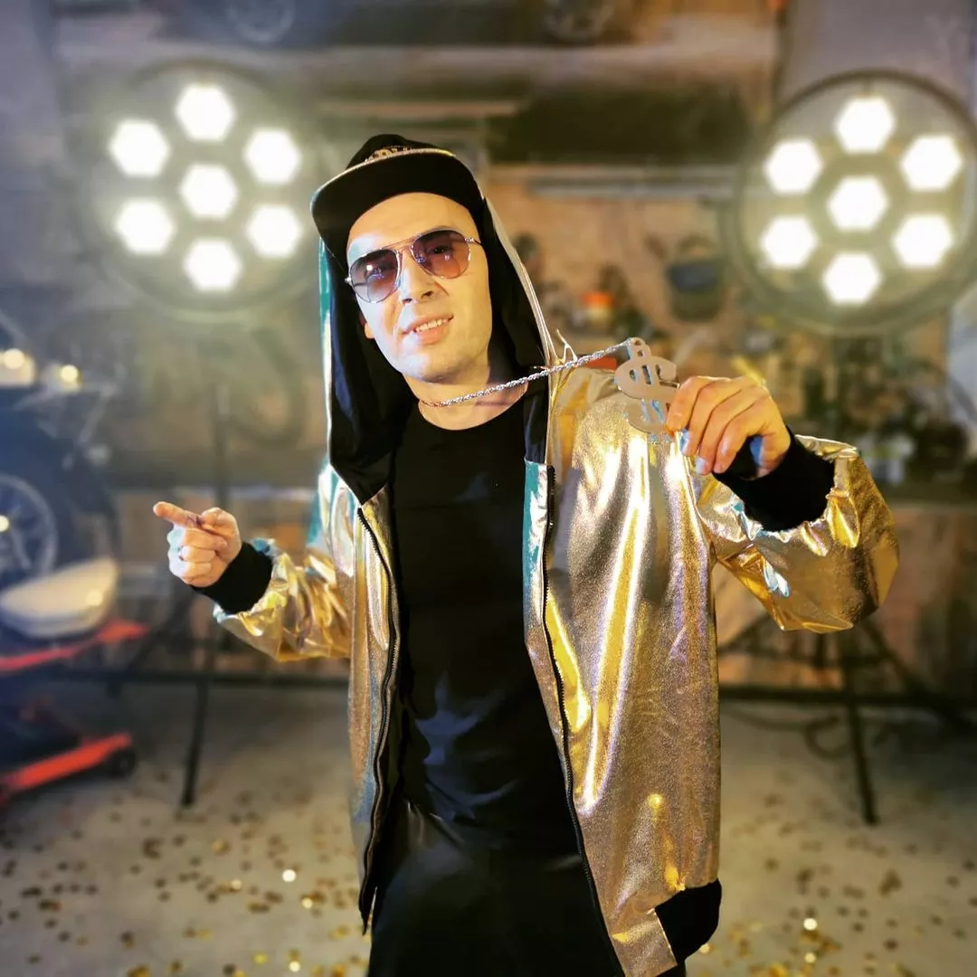 Szykuje się petarda muzyczna! Gwiazdor disco polo z akcentem amerykańskim?!